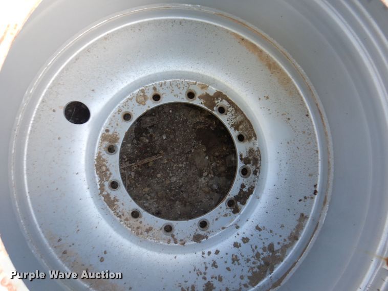 image for item JH9678 (4) Alliance A-360 floatation tires and wheels