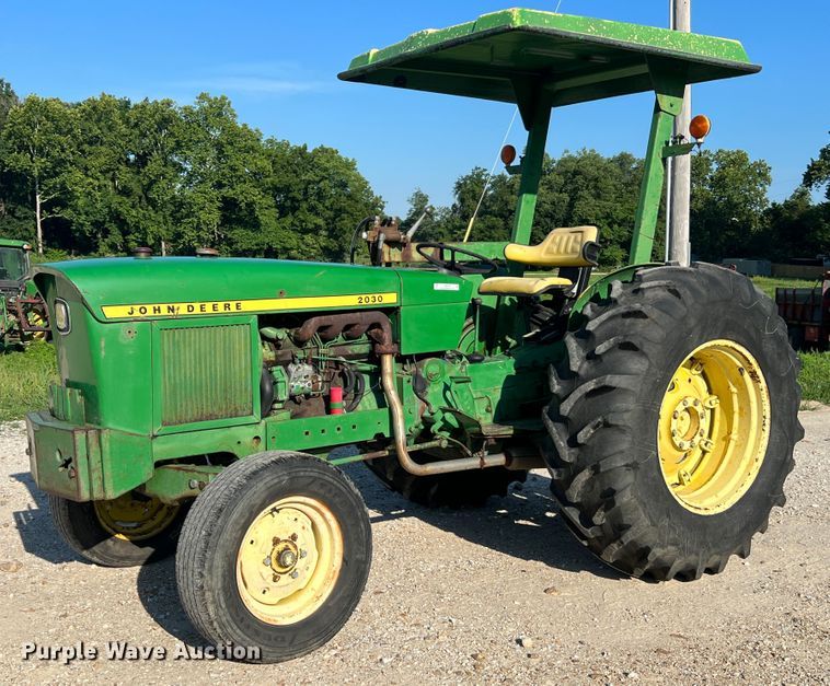 image for item JM9179 1974 John Deere 2030 tractor
