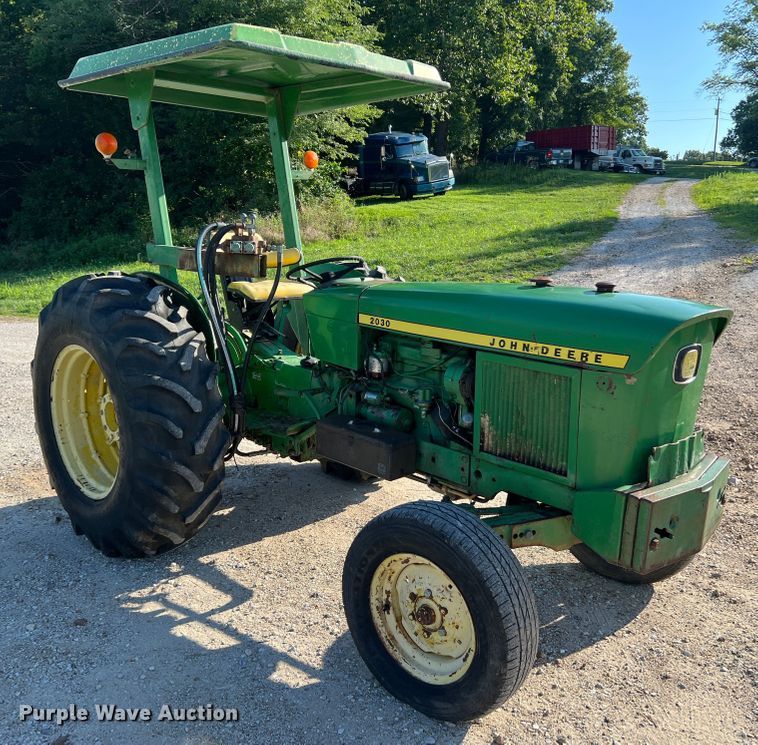 image for item JM9179 1974 John Deere 2030 tractor