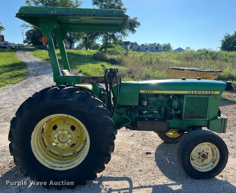image for item JM9179 1974 John Deere 2030 tractor