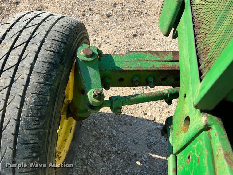 image for item JM9179 1974 John Deere 2030 tractor