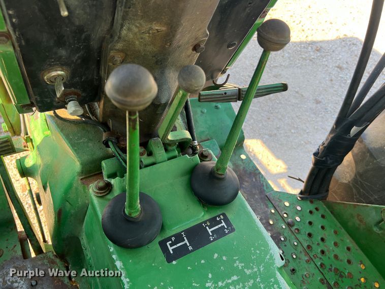 image for item JM9179 1974 John Deere 2030 tractor