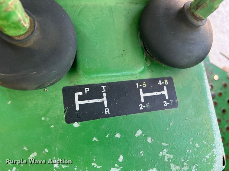 image for item JM9179 1974 John Deere 2030 tractor