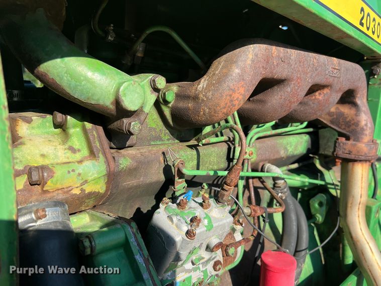 image for item JM9179 1974 John Deere 2030 tractor