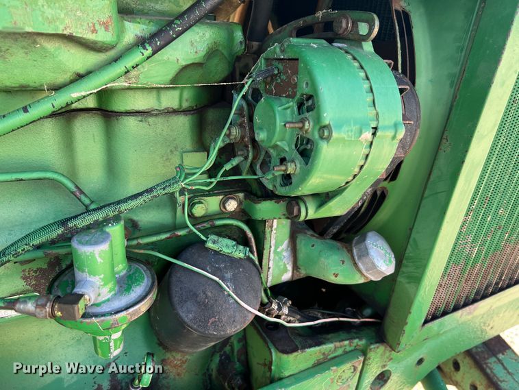 image for item JM9179 1974 John Deere 2030 tractor