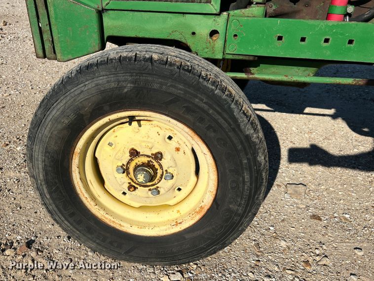 image for item JM9179 1974 John Deere 2030 tractor