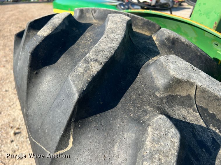 image for item JM9179 1974 John Deere 2030 tractor