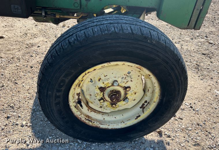 image for item JM9179 1974 John Deere 2030 tractor
