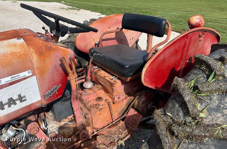 image for item JM9187 1957 International 350 Utility tractor