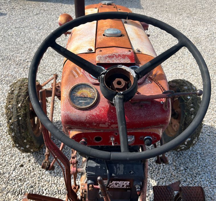 image for item JM9187 1957 International 350 Utility tractor