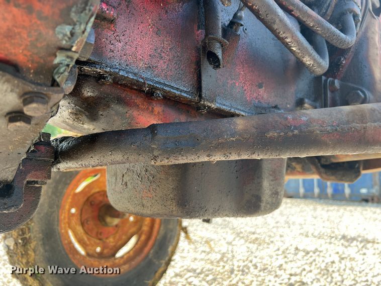 image for item JM9187 1957 International 350 Utility tractor