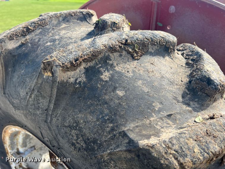 image for item JM9187 1957 International 350 Utility tractor