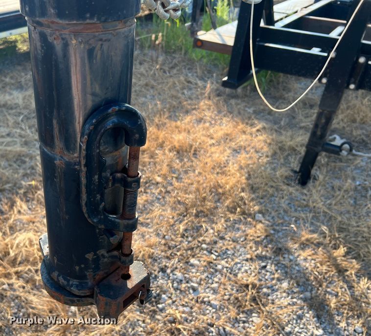 image for item JM9196 2011 Behnke  sprayer trailer