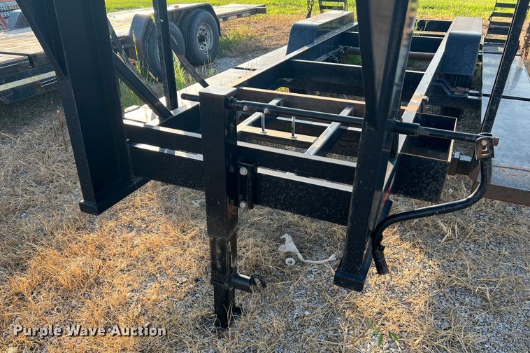 image for item JM9196 2011 Behnke  sprayer trailer