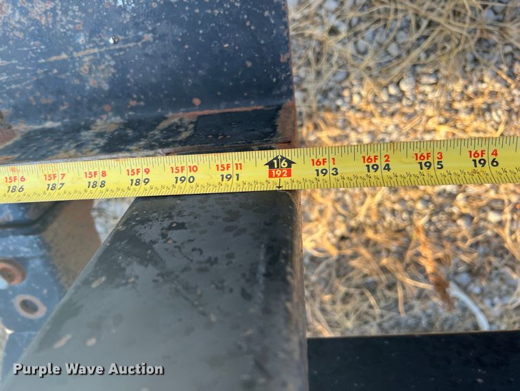 image for item JM9196 2011 Behnke  sprayer trailer