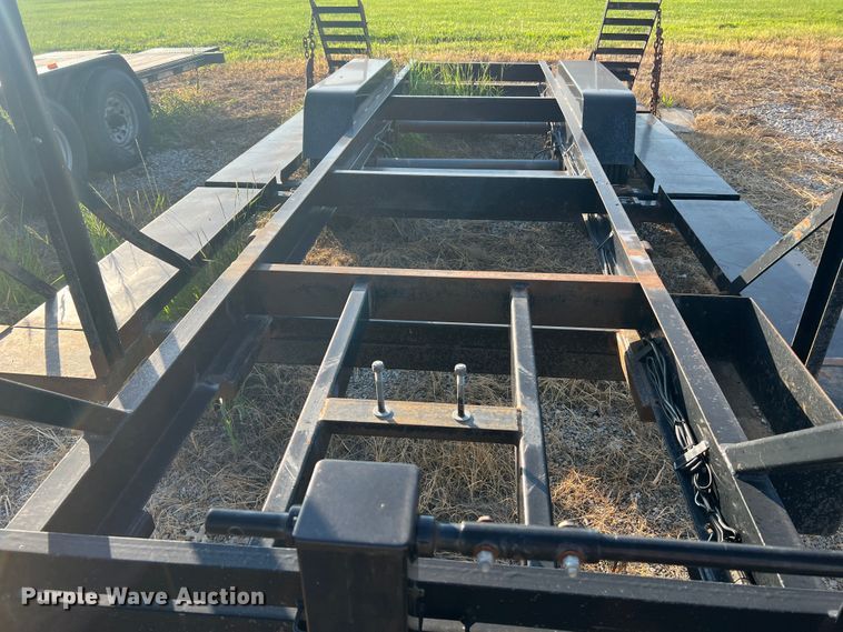 image for item JM9196 2011 Behnke  sprayer trailer