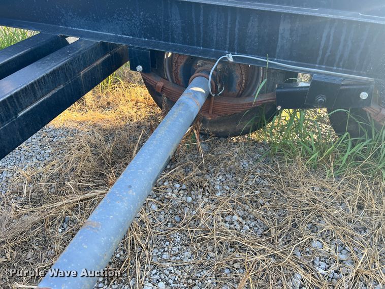 image for item JM9196 2011 Behnke  sprayer trailer