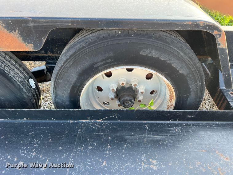 image for item JM9196 2011 Behnke  sprayer trailer