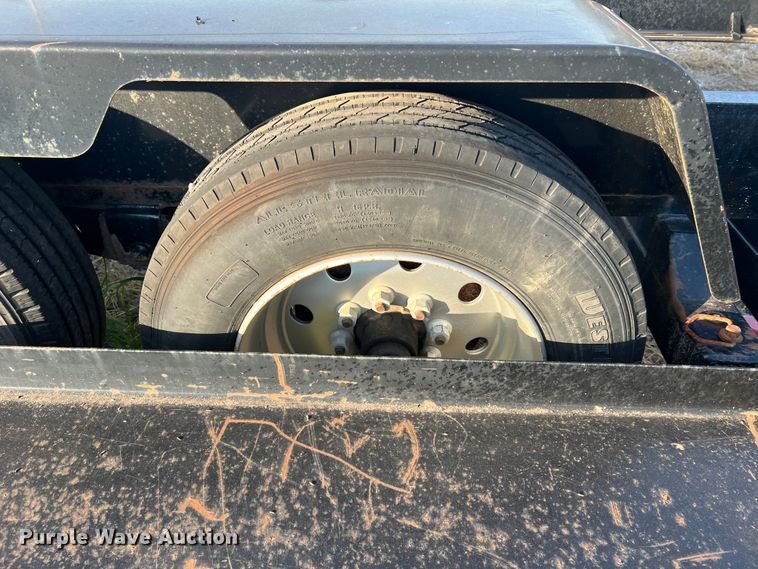 image for item JM9196 2011 Behnke  sprayer trailer