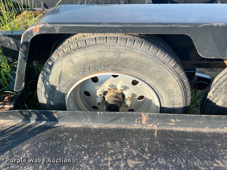 image for item JM9196 2011 Behnke  sprayer trailer