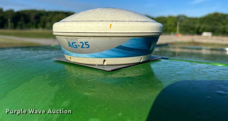 image for item JM9204 2013 John Deere 6140M  MFWD tractor