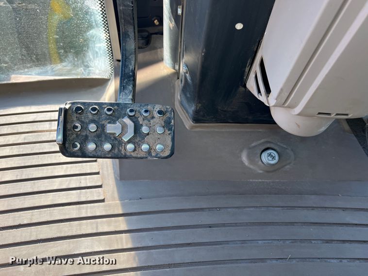 image for item JM9204 2013 John Deere 6140M  MFWD tractor