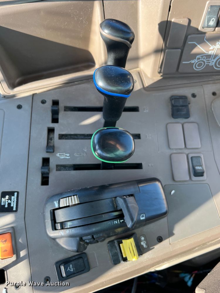 image for item JM9204 2013 John Deere 6140M  MFWD tractor