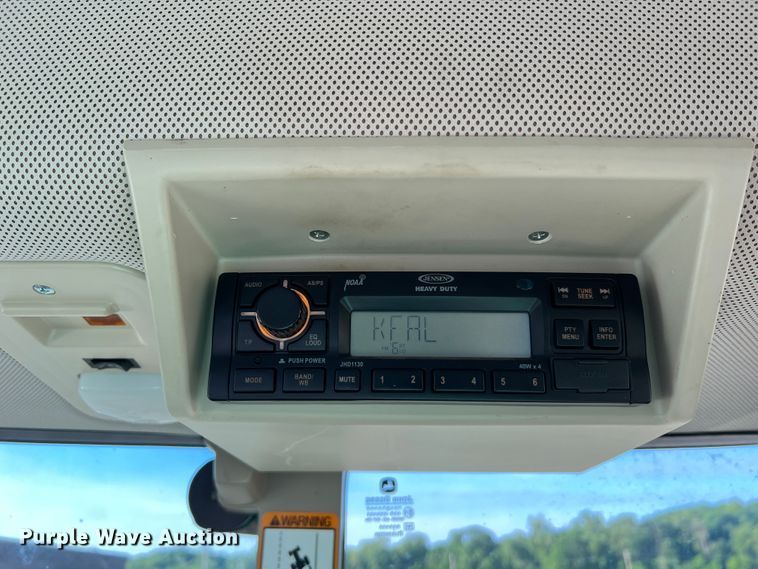 image for item JM9204 2013 John Deere 6140M  MFWD tractor