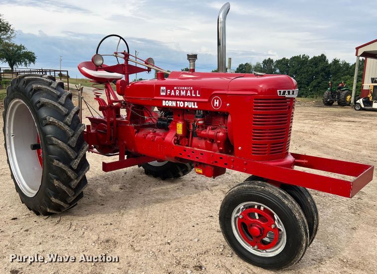 image for item JM9208 1946 Farmall H  tractor