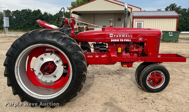 image for item JM9208 1946 Farmall H  tractor