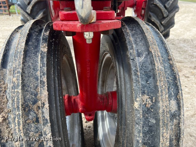 image for item JM9208 1946 Farmall H  tractor