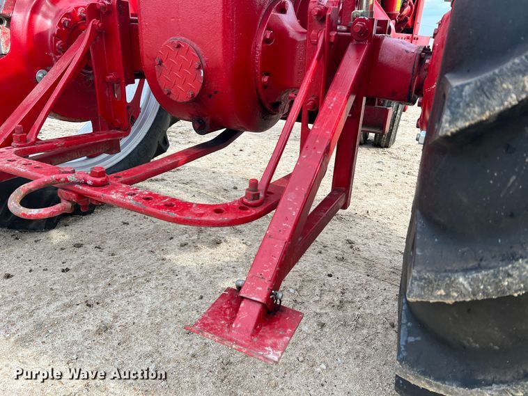 image for item JM9208 1946 Farmall H  tractor