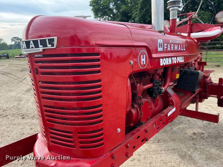 image for item JM9208 1946 Farmall H  tractor