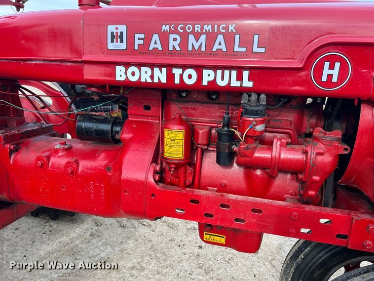 image for item JM9208 1946 Farmall H  tractor