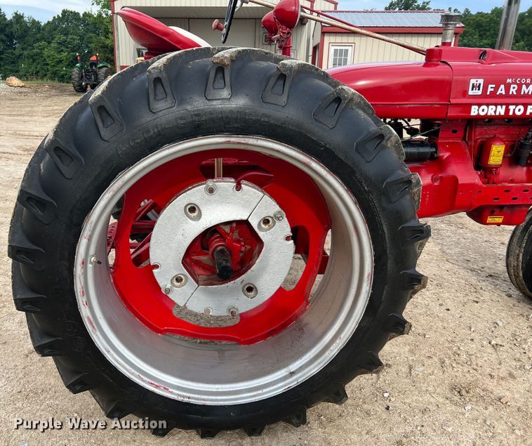 image for item JM9208 1946 Farmall H  tractor