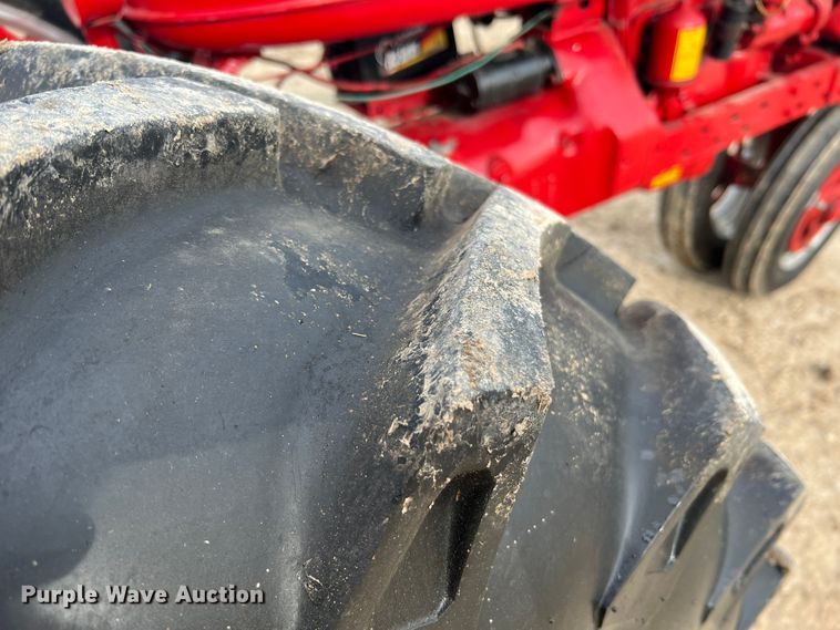 image for item JM9208 1946 Farmall H  tractor