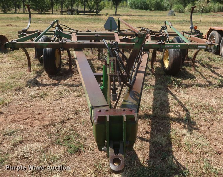 image for item JR9411 John Deere 610  field cultivator