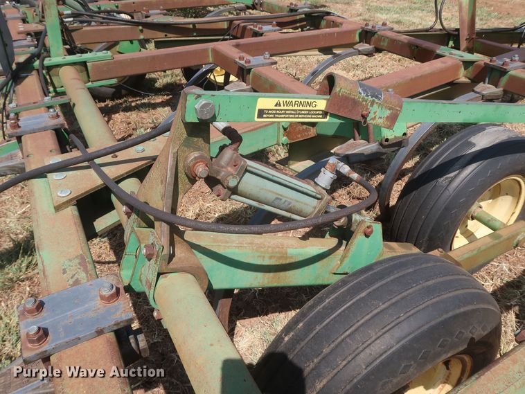 image for item JR9411 John Deere 610  field cultivator