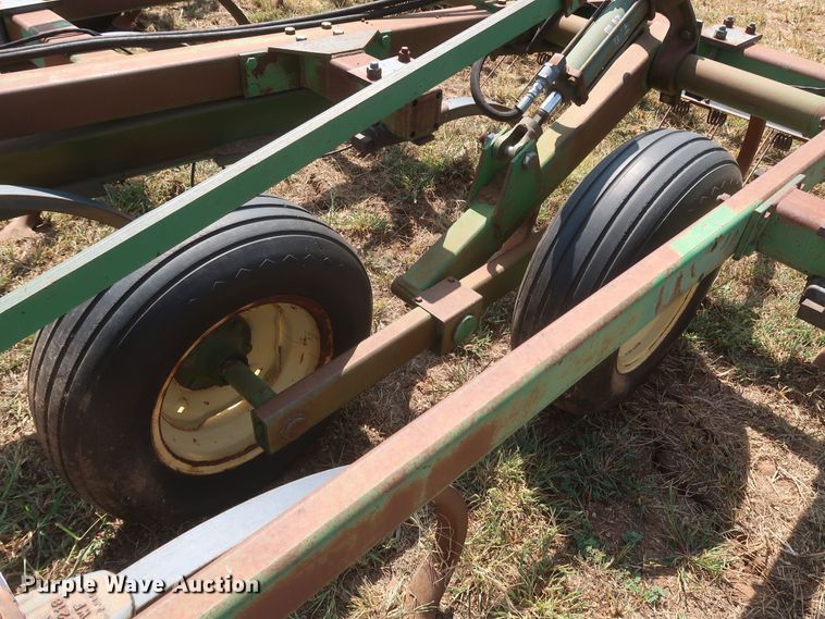 image for item JR9411 John Deere 610  field cultivator