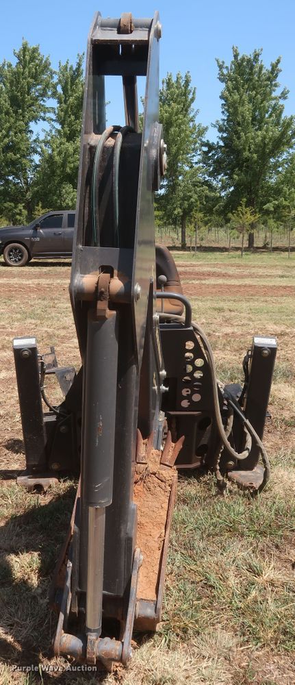 image for item JR9418 New Holland 611  backhoe attachment