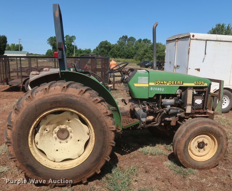 image for item JR9428 2002 John Deere 5105 tractor