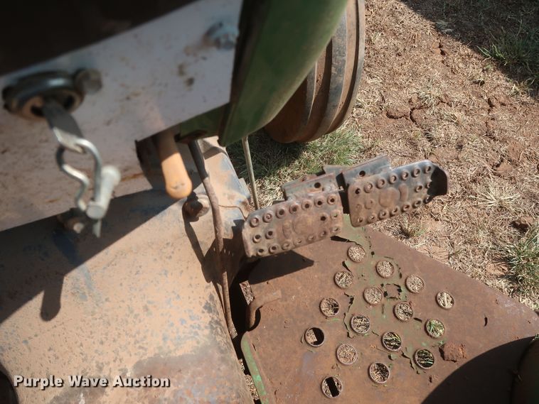 image for item JR9428 2002 John Deere 5105 tractor