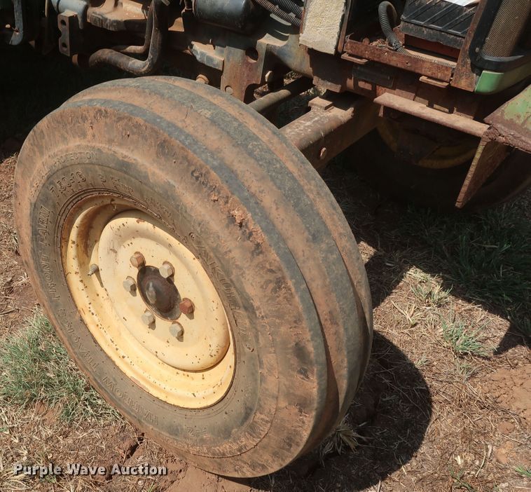 image for item JR9428 2002 John Deere 5105 tractor