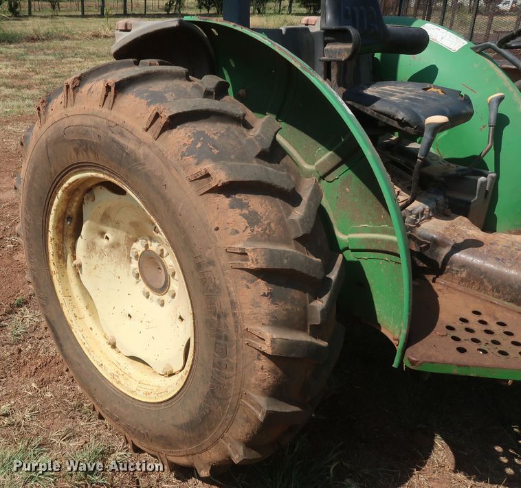 image for item JR9428 2002 John Deere 5105 tractor