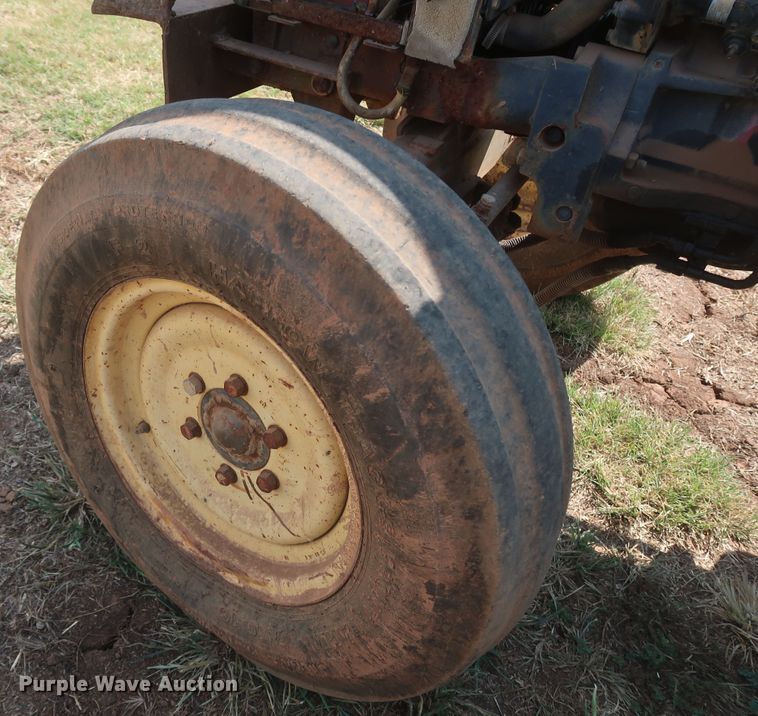 image for item JR9428 2002 John Deere 5105 tractor