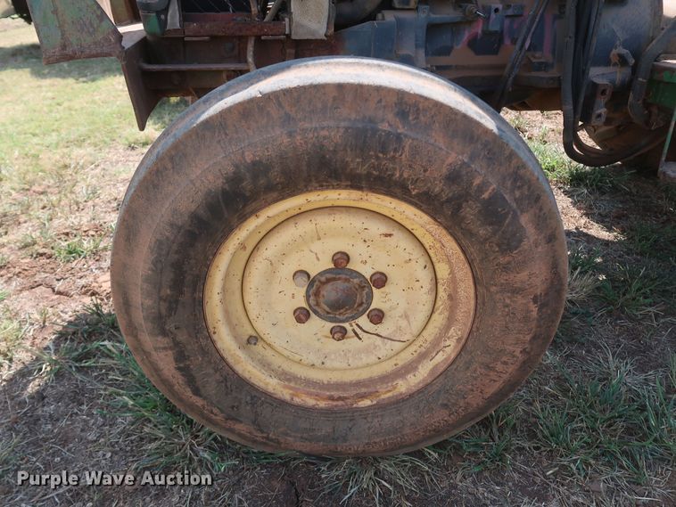 image for item JR9428 2002 John Deere 5105 tractor