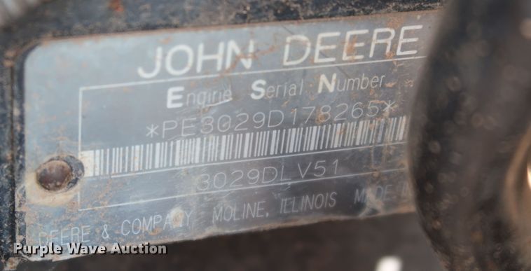 image for item JR9428 2002 John Deere 5105 tractor