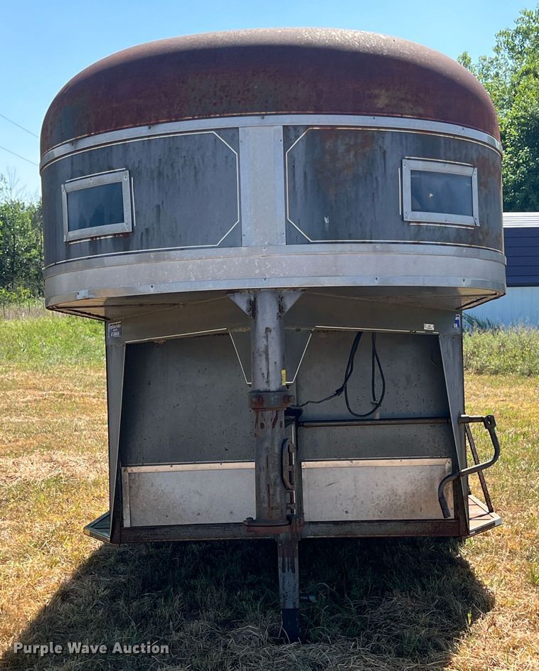 image for item JX9350 1996 Pony  livestock trailer