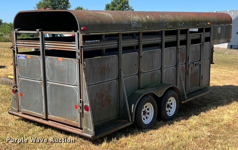 image for item JX9350 1996 Pony  livestock trailer
