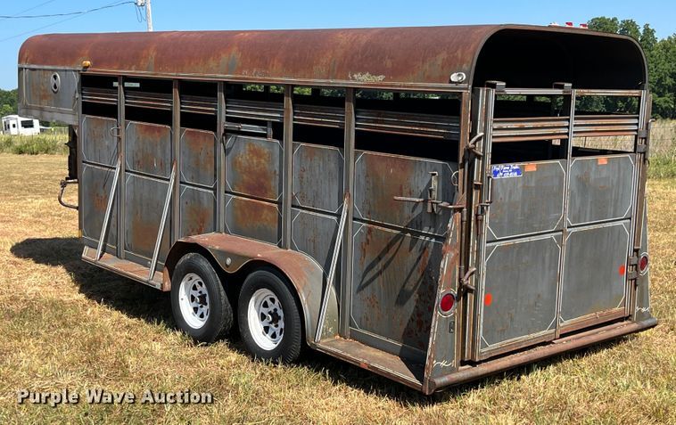 image for item JX9350 1996 Pony  livestock trailer